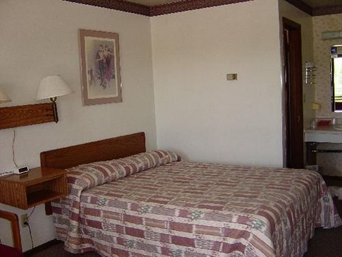 Viking Jr. Motel Saint Peter Екстериор снимка