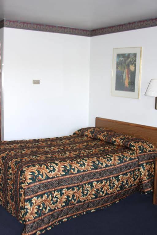 Viking Jr. Motel Saint Peter Екстериор снимка