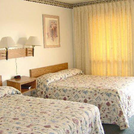 Viking Jr. Motel Saint Peter Екстериор снимка
